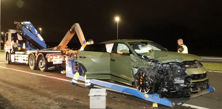 Экс-игрок сборной Нидерландов разбил в ДТП Lamborghini Urus