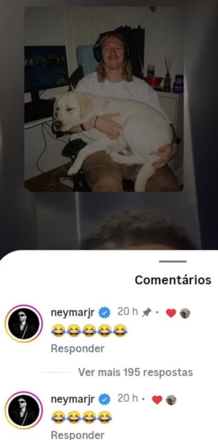 Неймар начал следить за Сафоновым в соцсети