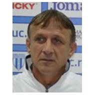 Тренер Сандои Эмил