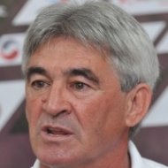 Тренер Янйош Мехмед