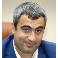 Оганесян Валерий