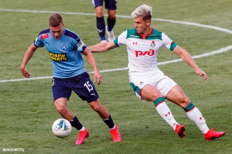 ФК Крылья Советов и ФК Локомотив