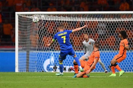 Исторический камбэк закончился поражением. Нидерланды вырвали победу у Украины в огненном матче