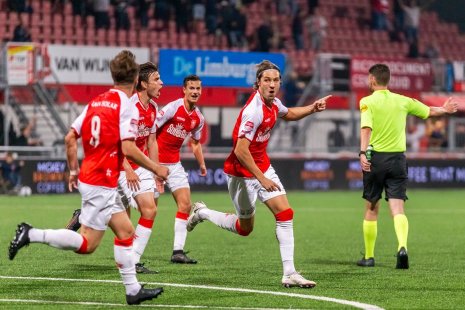 «Аякс-2» — «Маастрихт». Прогноз на матч Первого дивизиона Нидерландов (27.09.2021)