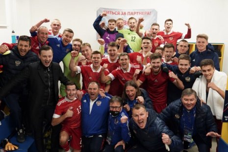 Первая победа России на молодёжном Евро в истории. Чалов и Захарян разгромили исландцев