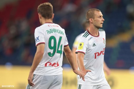 Футболисты Локомотива