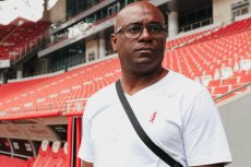 Луис Робсон